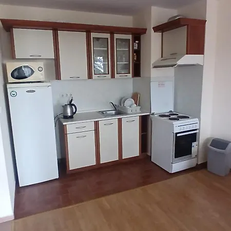 Riviera Apartmán *