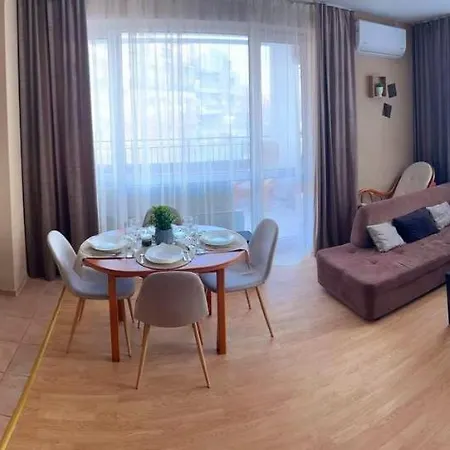 Riviera Apartmán *