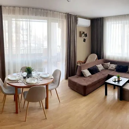 Riviera Apartament Rawda