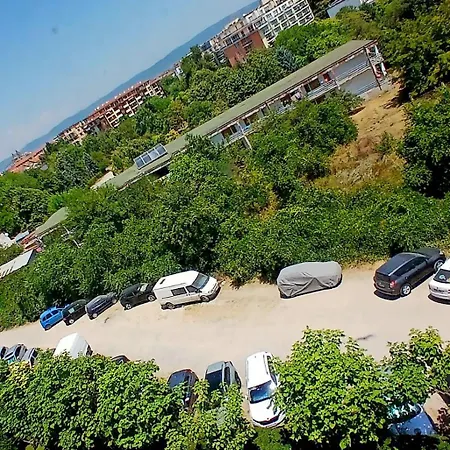 Riviera Apartament *