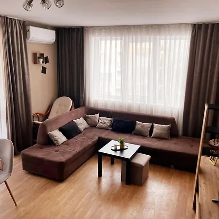 Apartament Riviera *