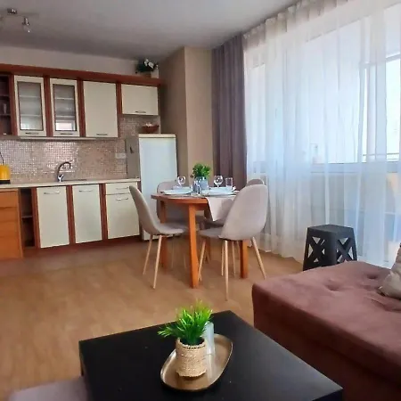 Apartament Riviera *
